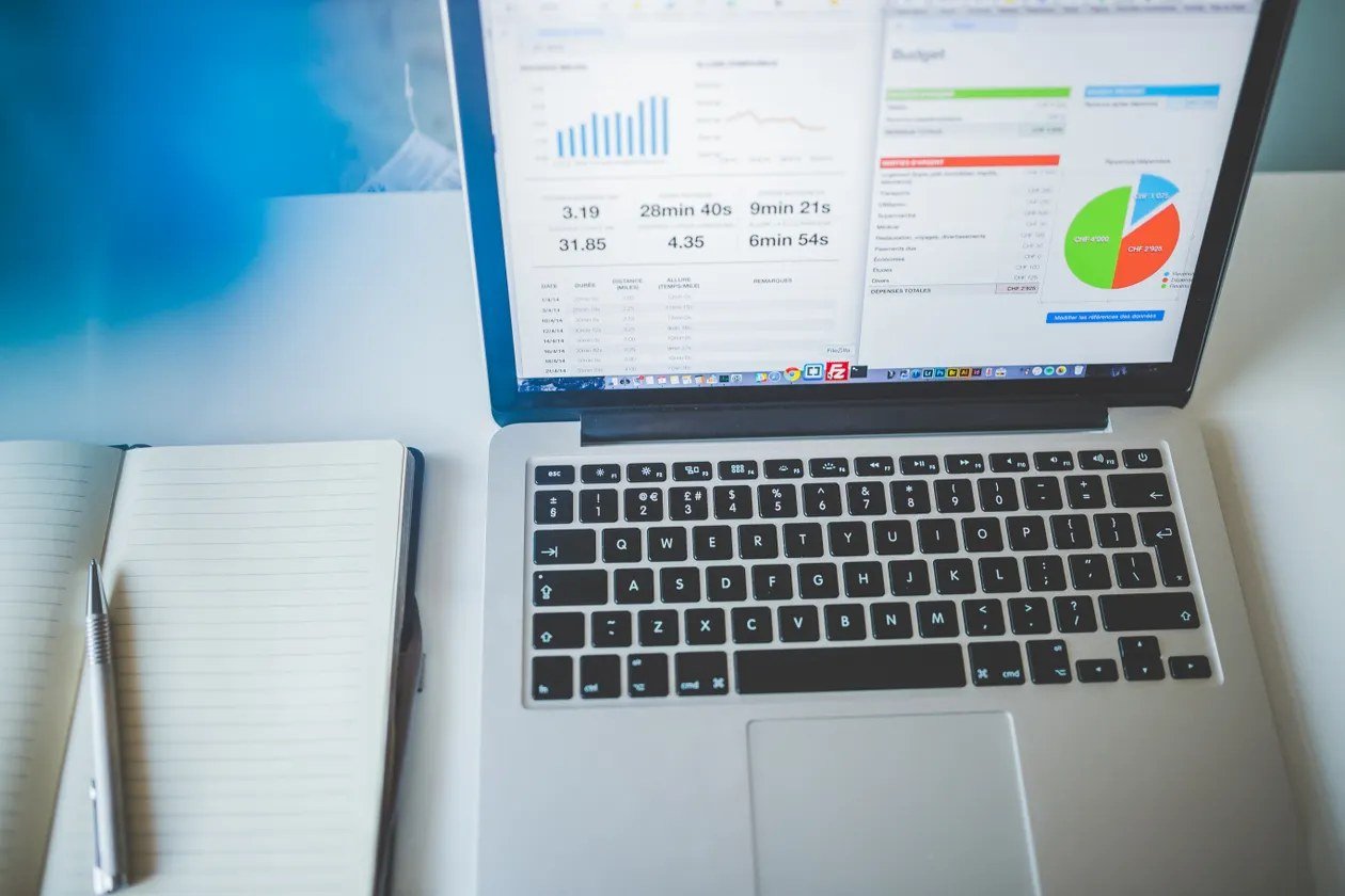 Evaluating guest post backlinks with a backlink analysis tool